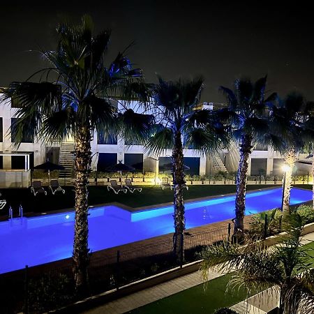 Punta Prima Villa 3 Bedrooms And Solarium Sea View تورّيفيِخا المظهر الخارجي الصورة