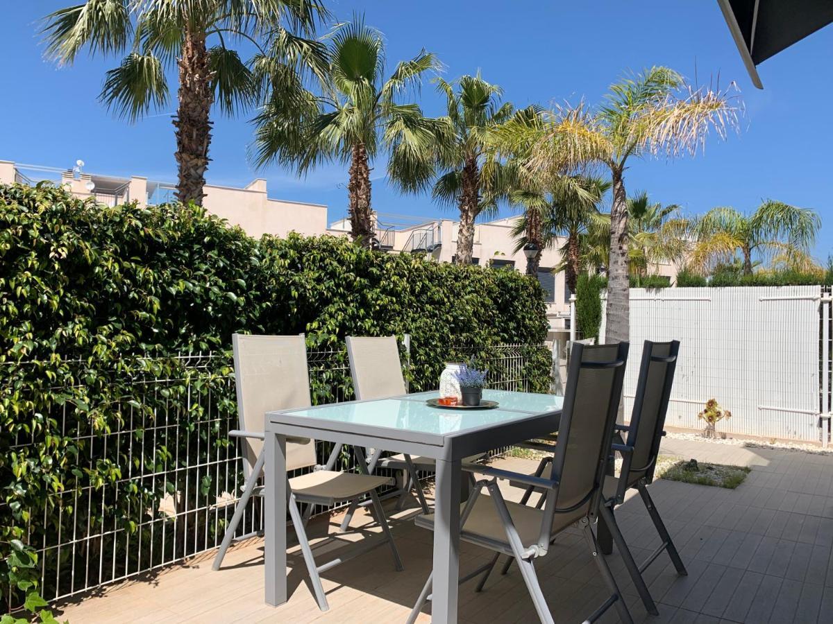 Punta Prima Villa 3 Bedrooms And Solarium Sea View تورّيفيِخا المظهر الخارجي الصورة