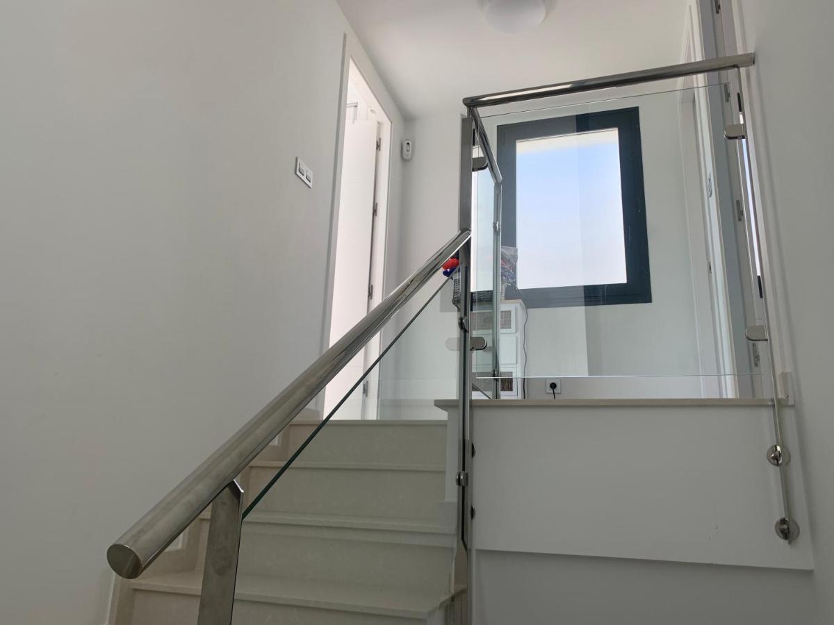 Punta Prima Villa 3 Bedrooms And Solarium Sea View تورّيفيِخا المظهر الخارجي الصورة