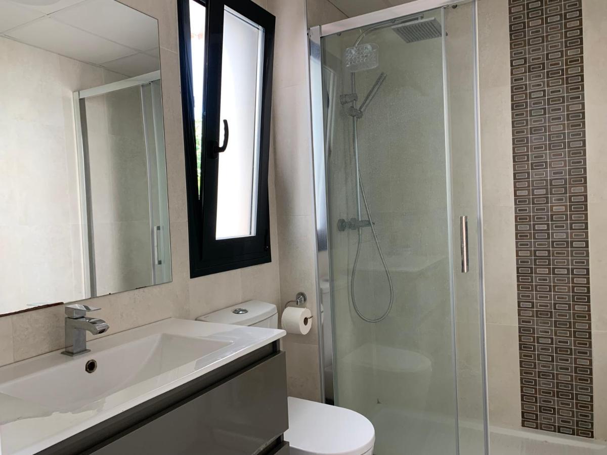 Punta Prima Villa 3 Bedrooms And Solarium Sea View تورّيفيِخا المظهر الخارجي الصورة