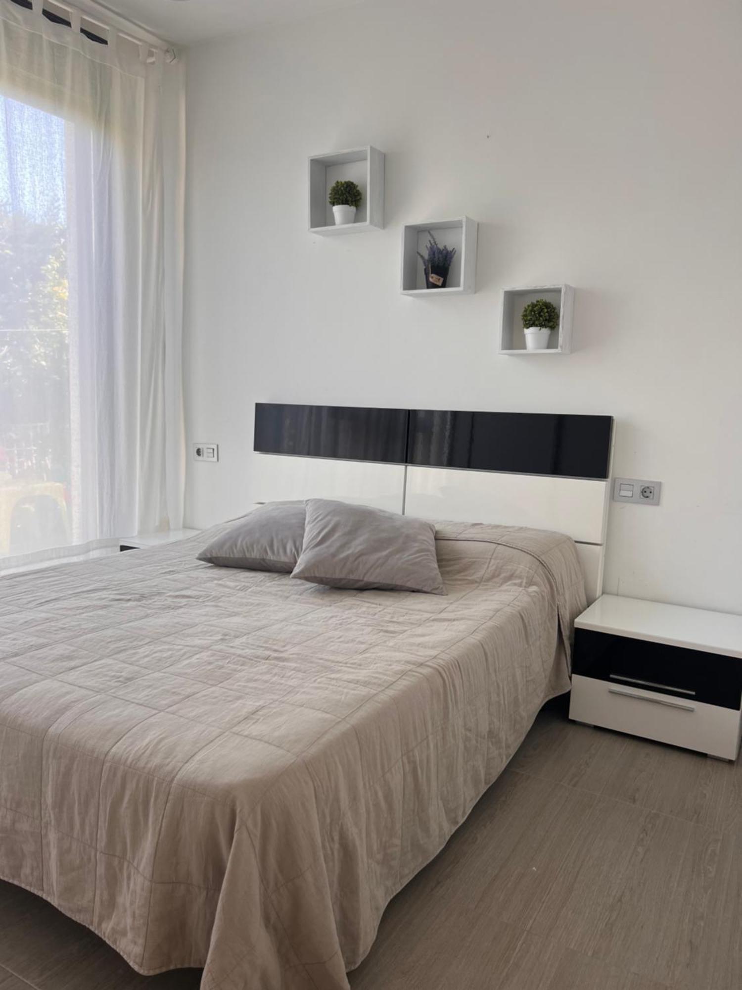 Punta Prima Villa 3 Bedrooms And Solarium Sea View تورّيفيِخا المظهر الخارجي الصورة